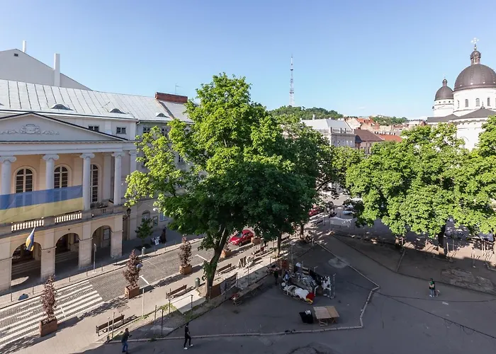 Квартира На Вулиці Проспект Свободи 22 Одразу Біля Оперного, Біля Фонтану